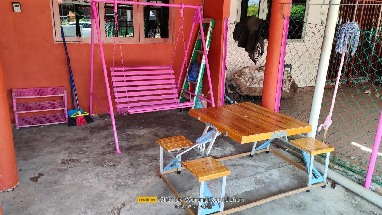 Homestay D' Tengah Bandar กัวลา รอมปิน ภายนอก รูปภาพ